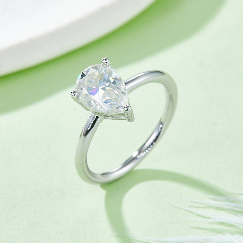 Classic梨形S925银镀白金MoissaniteWomen's Ring2.0ctD级